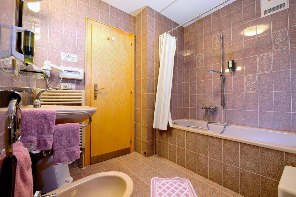 Residence Bacher Valdaora di Sopra Cameră foto